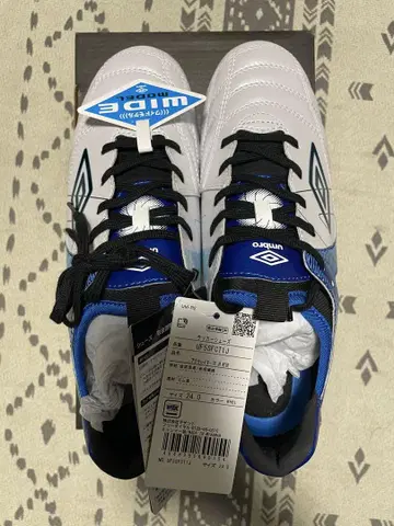 umbro 트레이닝 슈즈 새상품 24.0cm