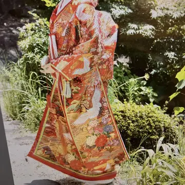 붉은색 학과 꽃 자수 기모노