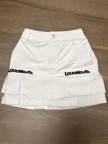 라우드마우스 LOUDMLOUTH 스커트 S 사이즈 이너 팬츠 있음