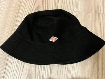 단톤 버킷햇