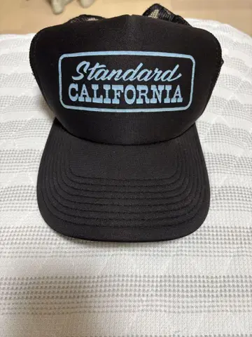 Standard California 메쉬 캡 블랙