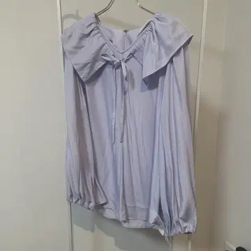 미사용 새상품! 루니 라벤더 퍼플 블라우스 LOUNIE 턱 슬리브