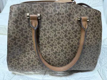 DKNY 다나 캐 뉴욕 브라운 로고 패턴 핸드백