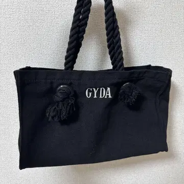 GYDA 블랙 토트백 핸드백