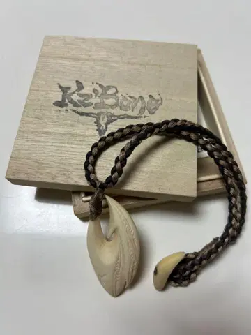 K'z bone 목걸이 고래턱뼈 카즈본