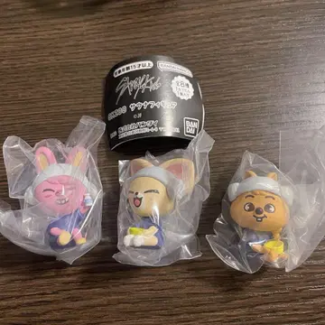 SKZOO 사우나 피규어 3개 세트