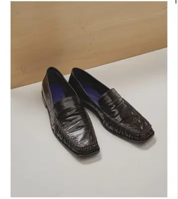 Squaretoe Gather Loafers