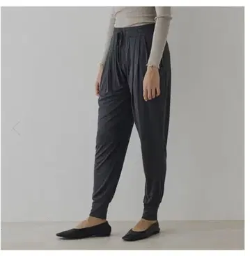 DRESS HERSELF 실크 모달 팬츠 카키 드레스하세르프
