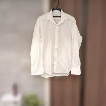 INNOCENTLY 화이트 긴팔 셔츠 39