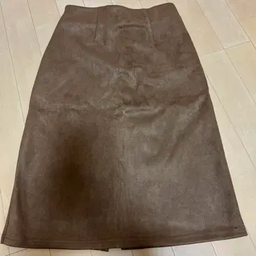 브라운 슬릿 타이츠 스커트