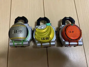 가면라이더 가이무 락 시드 3개 세트