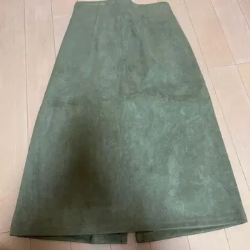 올리브 그린 타이트 스커트