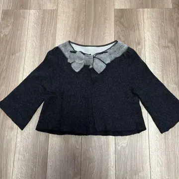 엠즈 그레이시 리본 포함 다크 그레이 노카라 자켓 38