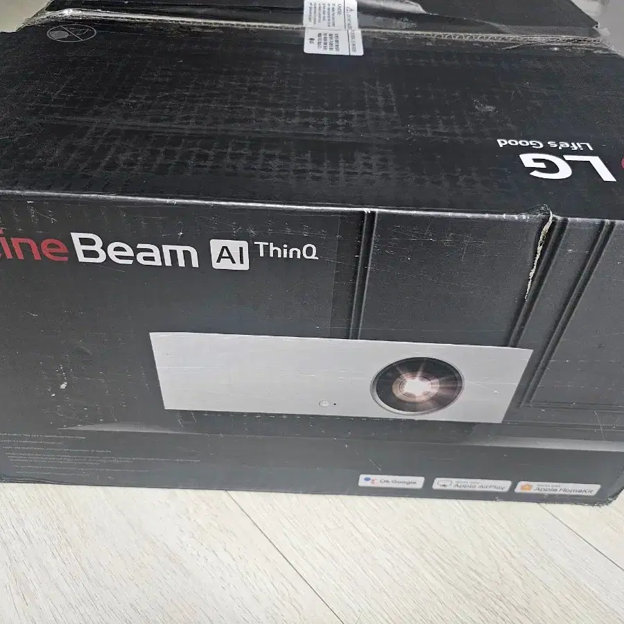 LG 시네빔 레이저 4K 화이트 빔프로젝터 HU810PW