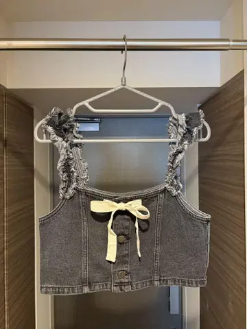 [ FREAK'S STORE ] 데님 뷔스티에 프릴 리본 버튼 흑먹색