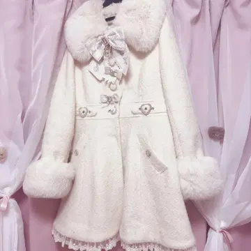 LIZLISA 사이드 하트 버클 A라인 코트 화이트