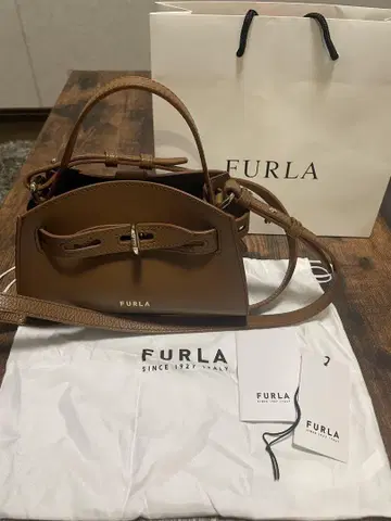 FURLA 완판 마르게리타 미니 숄더백 훌라