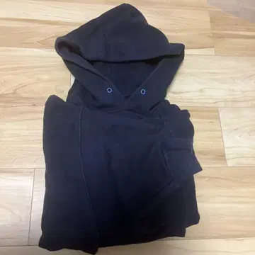 노티카 후드티