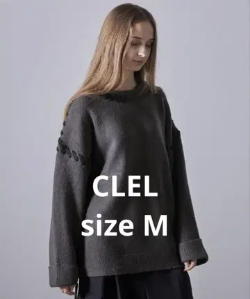 미사용 새상품 CLEL 핸드 스티치 사이드 레이스 니트 긴팔 차콜 그레이