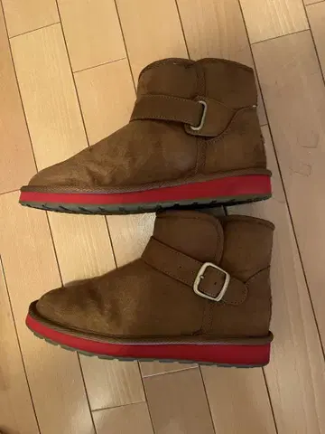 VANS 브라운 어그 부츠 버클 포함