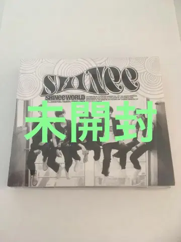 SHINee The SHINee World