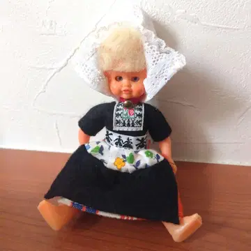 민족 의상 슬리피 아이 인형