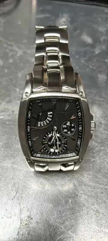 새상품급 SEIKO WIRED 블랙 아크이즘 5Y67-0AB0