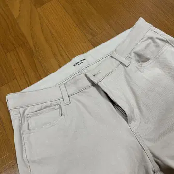 글로벌 워크 슬림 핏 치노 팬츠