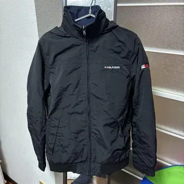 TOMMY HILFIGER 블랙 자켓