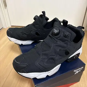 Reebok Instapump Fury 블랙/화이트 27cm