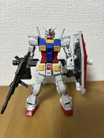 RG 1/144 건담 Vre.2.0 조립 완료품