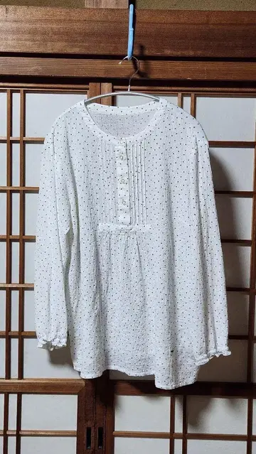 크로커다일 도트 무늬 긴팔 셔츠
