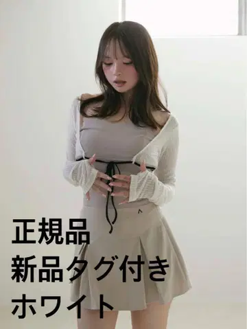 andmary Lona 리본 탑 화이트