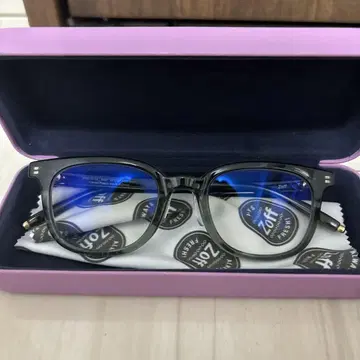 Zoff 그레이 스퀘어형 안경