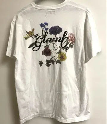 glamb 화이트 T셔츠 꽃무늬 백 프린트 포켓 부착