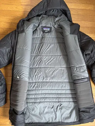 patagonia 블랙 다운 자켓 L 사이즈