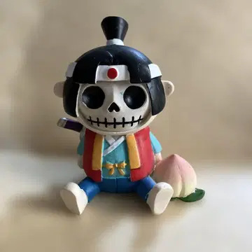 파리본즈 스컬 레진 피규어 모모타로,