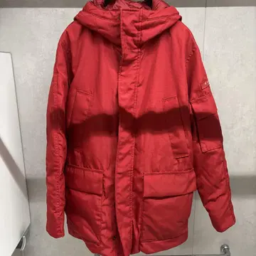 타트라스 후드 부착 빨간색 다운 자켓