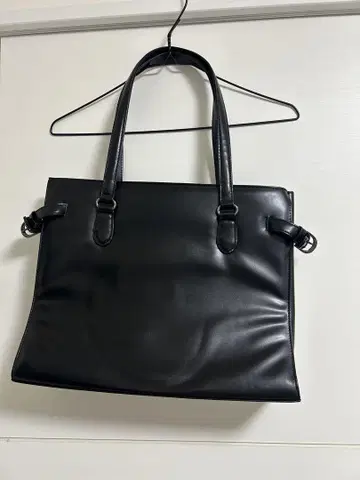 블랙 합성 피혁 토트백
