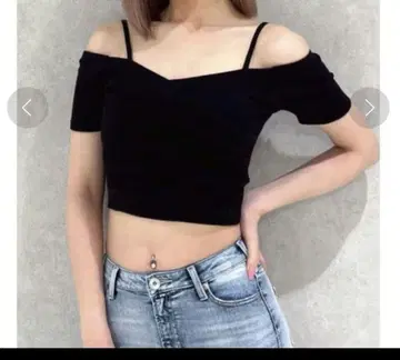 GYDA 하프 슬리브 카슈쿨 오프숄더 숏 상의