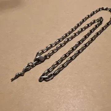 타우잔 목걸이