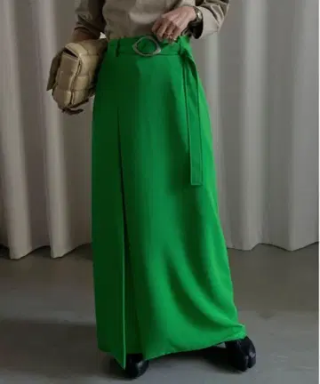 [AMERI] 그린 타이트 스커트 슬릿 벨트 없음