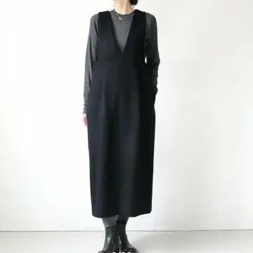 SACRA SUPER FINE BEAVER 블랙 오버롤 스커트 M