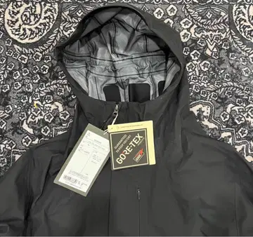 Goldwin0 l Goretex 3L jacket black