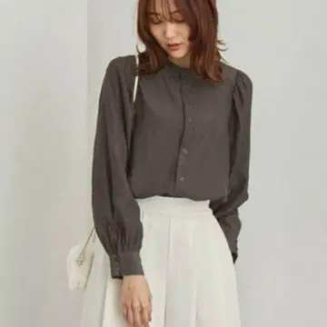 택 포함 새상품 로페피크닉 투웨이 블라우스 차콜 그레이