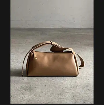 미사용 새상품 JISTORY LEATHER ONE SHOULDER BAG