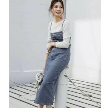 어반 리서치 로쏘 x Lee 콜라보 데님 오버롤 스커트