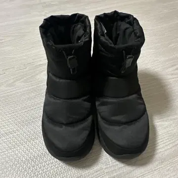 THE NORTH FACE 블랙 부츠