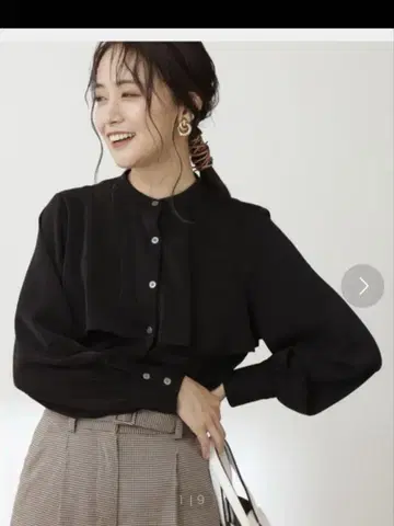 N 내추럴 뷰티 베이직 케이프 블라우스 블랙