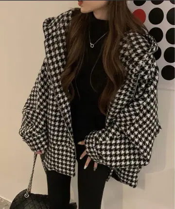 [ 연말연시 세일 ] 하운드투스 체크 오버 후드 코트